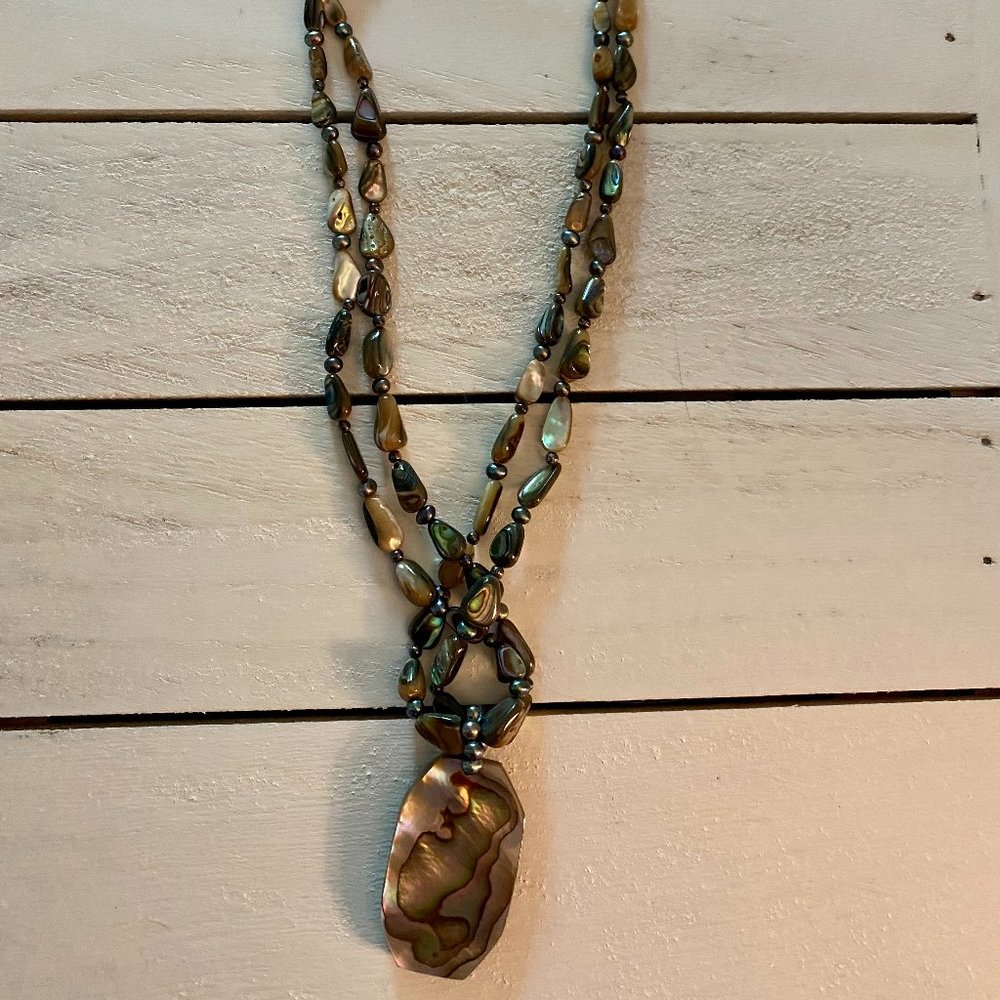 Beaded Necklace with Pendant